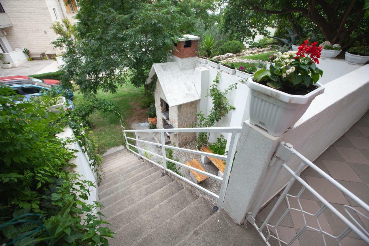 Apartments R Макарска Екстериор снимка